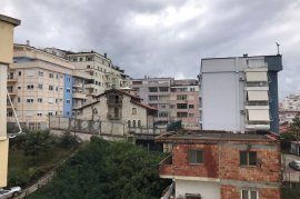 Qera, Apartament 1+1, Fresku, Tiranë 140 € /Muaj, Alquiler