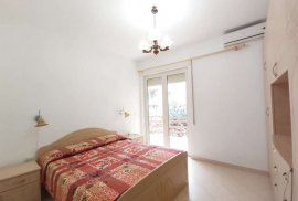 Shitet Apartament 1+1 te Liqeni , Πώληση