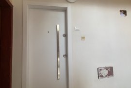 Apartament i sapo rinovuar prane 9 katesheve, Shitje