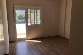 Tek Kopshti Zoologjik Shitet Apartament 2+1, Venta