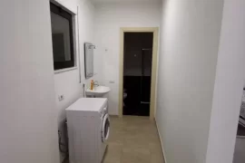 Apartament 1+1 me qira pranë “Doganës”, Alquiler