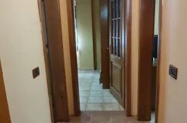 Jepet me qira apartament 2+1..Bul. Zogu i Pare..!!, Ενοικίαση