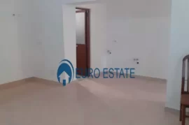 Tirane,qera ambjent biznesi Kati 1,86 m²-RrBardhyl, Affitto