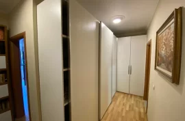 Apartament 3+1+2 ne shitje prane kompleskit “Arlis, Venta