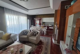 Shitet Penthouse, Venta