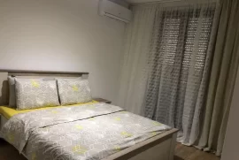 Apartament 1+1 me qira, prane spitalit Nene Tereza, Bérlés