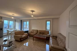 Shitet APARTAMENT 2+1 Fusha e Aviacionit, Venta