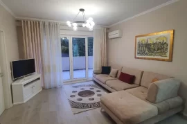 Apartament 2+1 me qera, Liqeni i Thate, Ενοικίαση