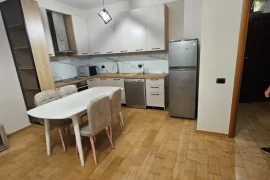 Jepet me Qera Apartament 3+1...!!, Ενοικίαση