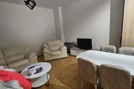 Jepet me Qera Apartament 3+1...!!, Ενοικίαση