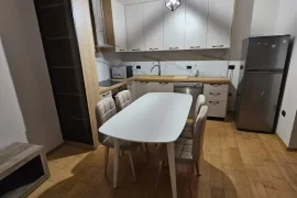 Jepet me Qera Apartament 3+1...!!, Ενοικίαση