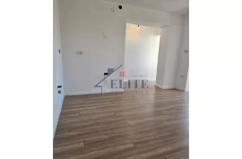 Xhamia e Tabakve, apartament 1+1 në shitje, Venta