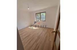 Rruga Ali Demi, apartament 2+1 në shitje, Shitje