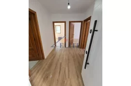 Rruga Ali Demi, apartament 2+1 në shitje, Eladás