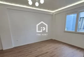 SHITET APARTAMENT 2+1/Rruga Kavajës, Πώληση