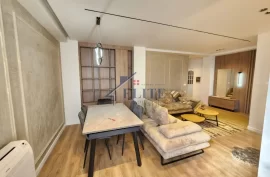 Rruga Myslym Shyri, apartament 3+1 me qira, Qera