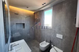 Rruga Myslym Shyri, apartament 3+1 me qira, Ενοικίαση