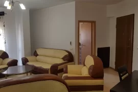 Apartament me qira tek Rruga Kosovareve , Alquiler