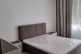 Apartament me qira tek Komuna e Parisit, Location