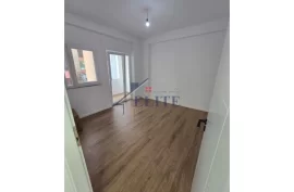 Rruga e Elbasanit, apartament 2+1 me shitje, Verkauf