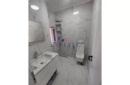 Rruga e Dibrës, apartament 2+1 në shitje, Sale