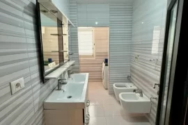 Kavaje,apartament 1+1 i investuar,afer tregut., Πώληση