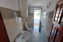 apartmanet ne shitje , Eladás