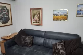 JEPET ME QIRA: Apartament 2+1/ Rruga Elbasanit/, Ενοικίαση