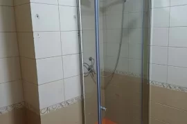 Apartament me qira tek Rruga e Kavajes, Qera