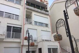 Jap me qera apt. duplex 3+1+A+BLK , 1,200 Euro, Bérlés