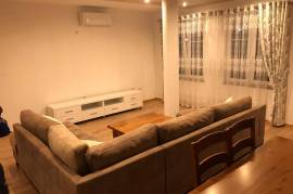 Apartament me qera 5 Maji, Huren