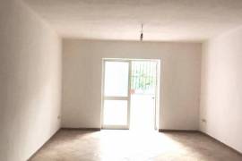 Myslym Shyri, Shitet Apartament 3+1, Πώληση