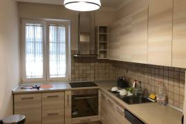 Jepet me qera apartament  3+1 në ish Bllok, Huren