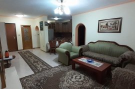 APARTAMENT ME QIRA 2+1 TEK STADIUMI DINAMO, Alquiler