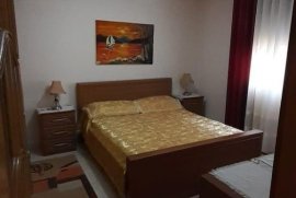 APARTAMENT ME QIRA 2+1 TEK STADIUMI DINAMO, Qera