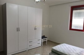 JEPET ME QERA APARTAMENT NE VOLLGA 3+1, Ενοικίαση