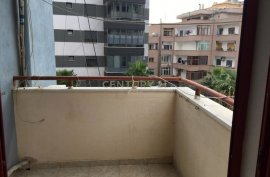 JEPET ME QERA APARTAMENT NE VOLLGA 3+1, Huren