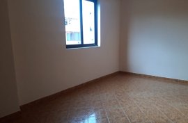 SHITET APARTAMENT 2+1 NE RRUGEN HIM KOLLI , Vente