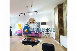 Tirane, shes apartament 3+1+A+BLK Kati 5, 218 m², Verkauf