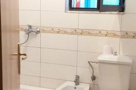 APARTAMENT ME QIRA, PERBALL TATIMEVE NE 21 , Ενοικίαση