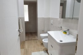 APARTAMENT PER  QIRA 1+1 TEK RRUGA ASIM VOKSHI , Qera