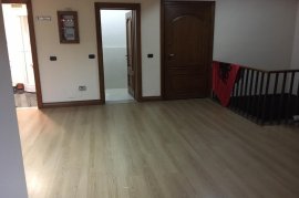 AMBIJENT BIZNESI DHE APARTAMENT ME QIRA , Location