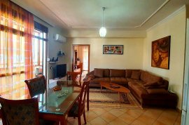 APARTAMENT PER QIRA 4+1 TEK BULEVARDI BAJRAM CURRI, Qera