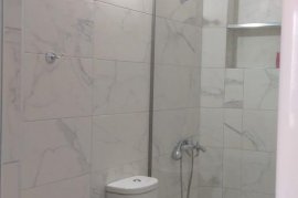 APARTAMENT ME QIRA 2+1 BOSH TEK PAZARI I RI, Qera