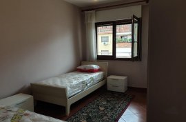 APARTAMENT ME QIRA 3+1 TEK KOMUNA E PARISIT, Huren