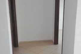 SHITET APARTAMENT 2+1 NË LAGJEN LONI DHAMO, LUSHNJ, Verkauf