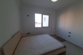 Shitet Apartament: 3+1 Me Mundesi Ndarje Ne 2 Apt, Vente