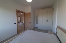 Shitet Apartament: 3+1 Me Mundesi Ndarje Ne 2 Apt, Vente