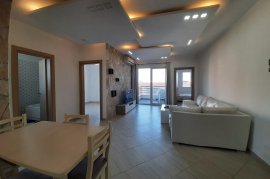 Shitet Apartament: 3+1 Me Mundesi Ndarje Ne 2 Apt, Vente