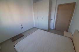 Shitet Apartament: 3+1 Me Mundesi Ndarje Ne 2 Apt, Vente